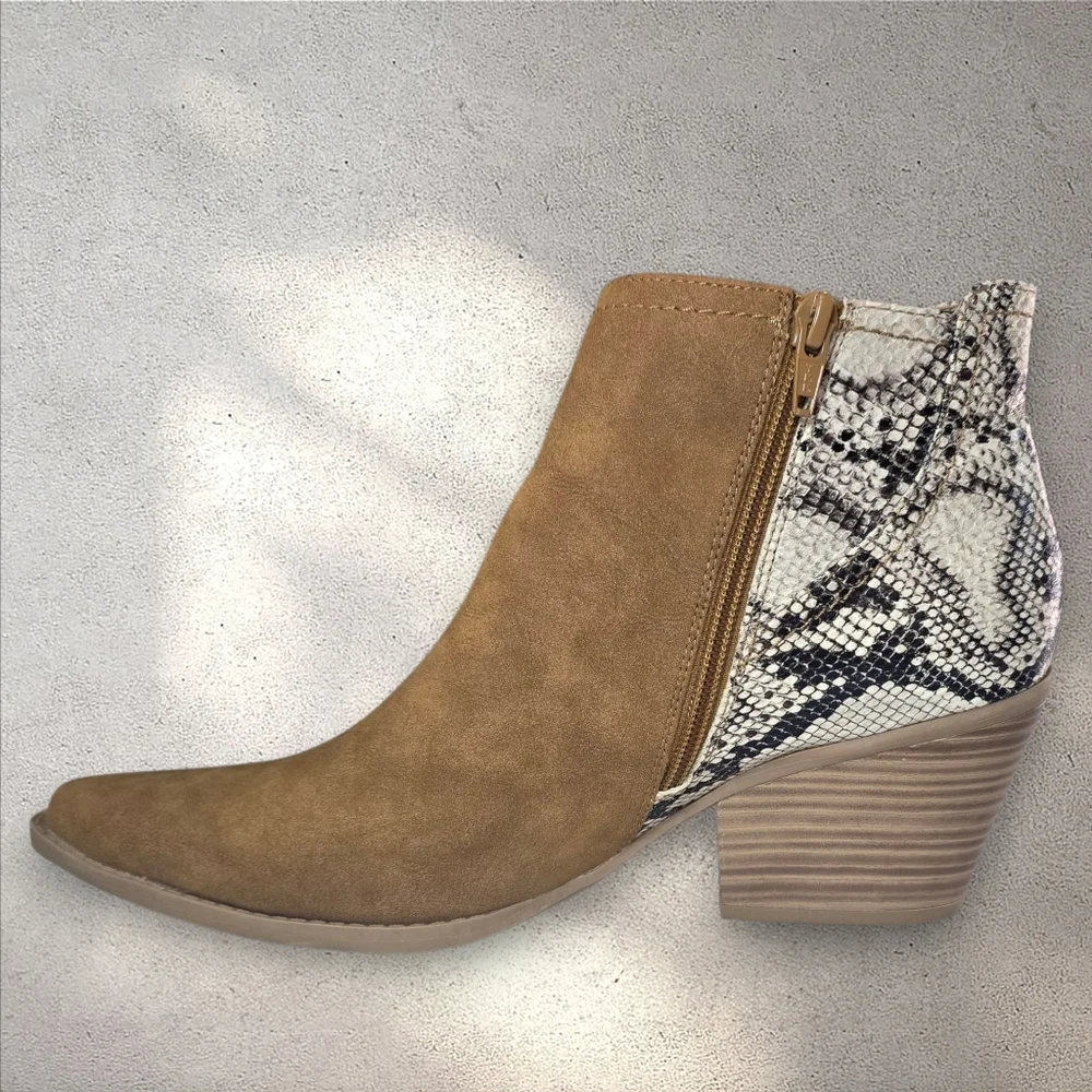 Seven Dials Queensbury Snake Embossed Bootie‎ Boots Size 10